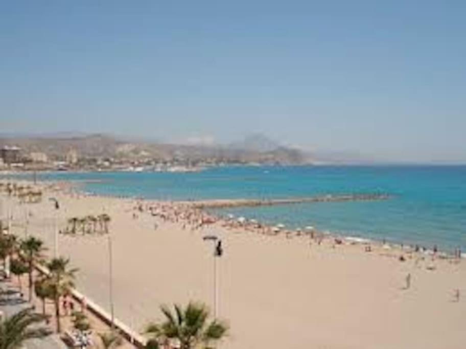 A 1 Minuto De La Playa Del Campello Apartment Exterior photo