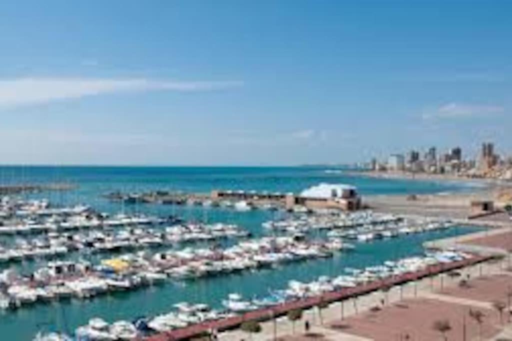 A 1 Minuto De La Playa Del Campello Apartment Exterior photo